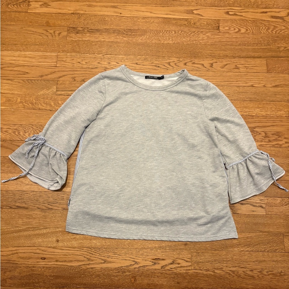 Doe & Rae Gray Bell Sleeve Blouse